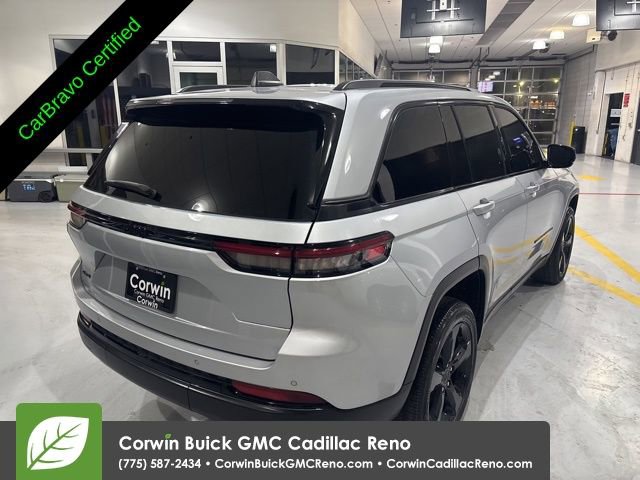 Used 2024 Jeep Grand Cherokee Altitude AWD/4WD image 10