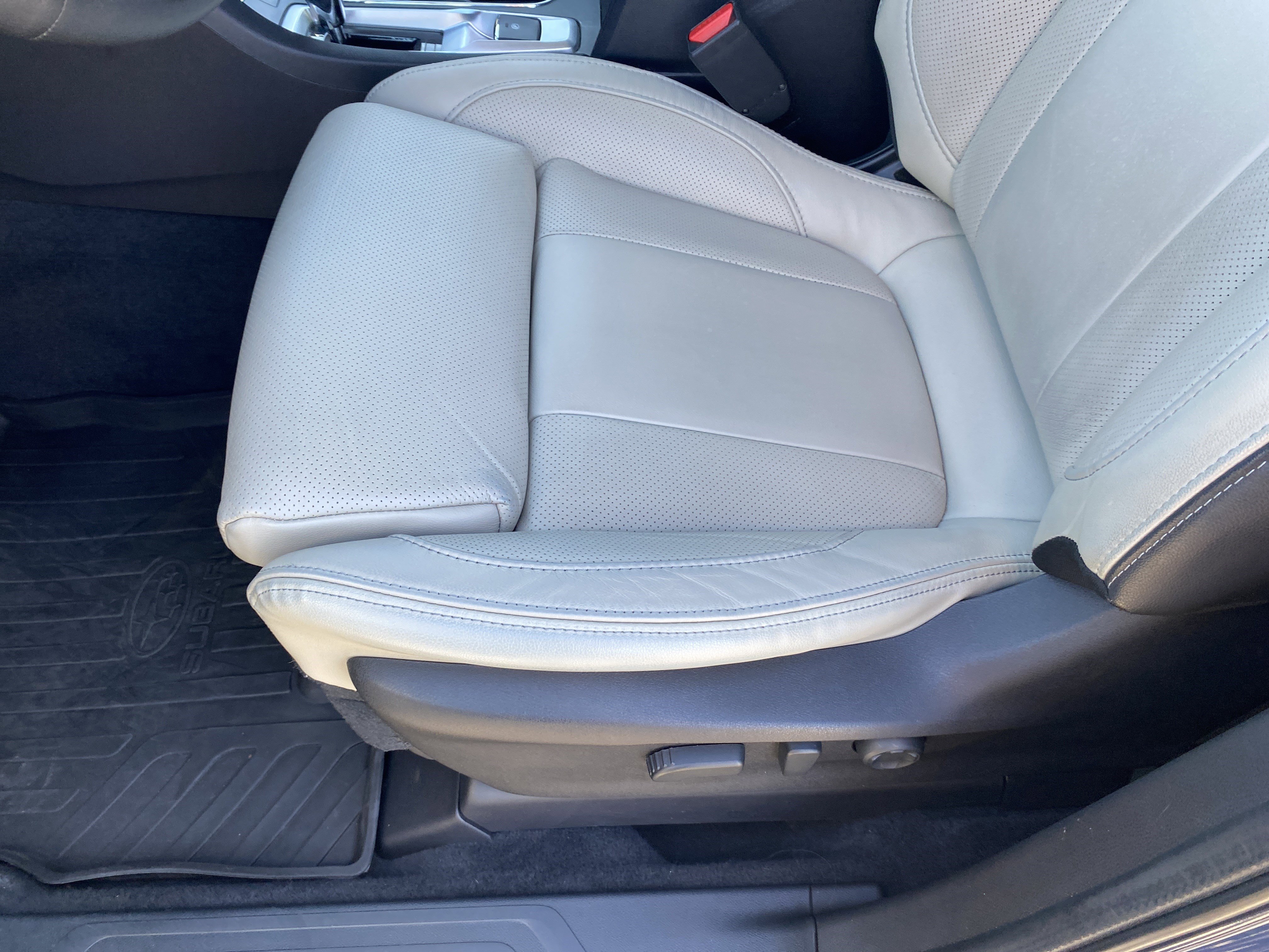 Used 2023 Subaru Ascent Limited image 15