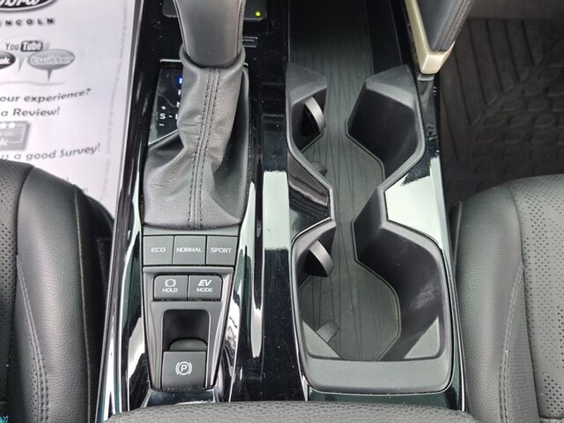 Used 2025 Toyota Camry XSE FWD image 20