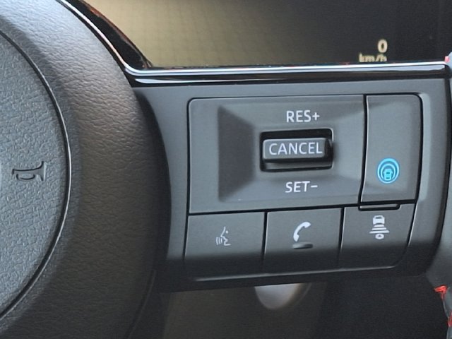 New 2026 Nissan Kicks SR AWD/4WD image 30