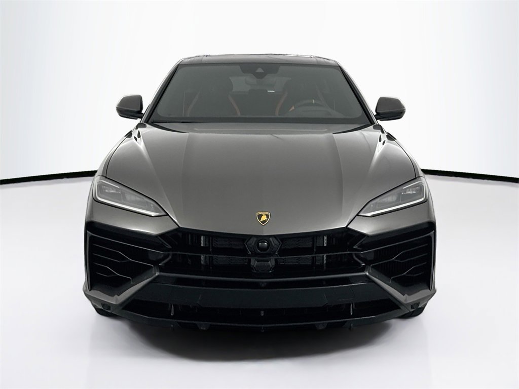 Used 2025 Lamborghini Urus SE image 2