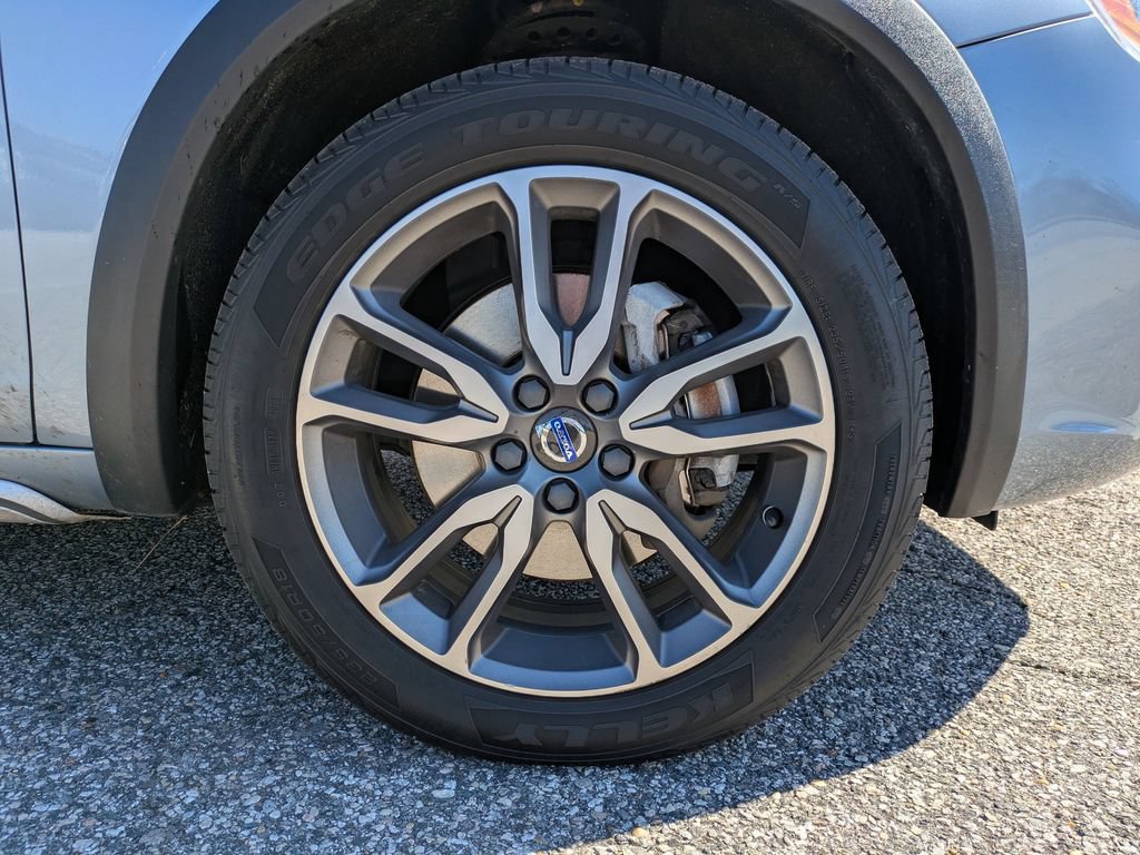 Used 2018 Volvo V60 T5 Cross Country AWD/4WD image 11