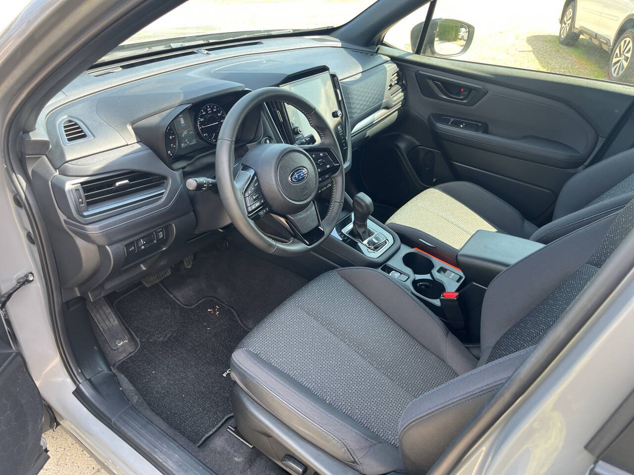 Used 2025 Subaru Forester Premium AWD/4WD image 6