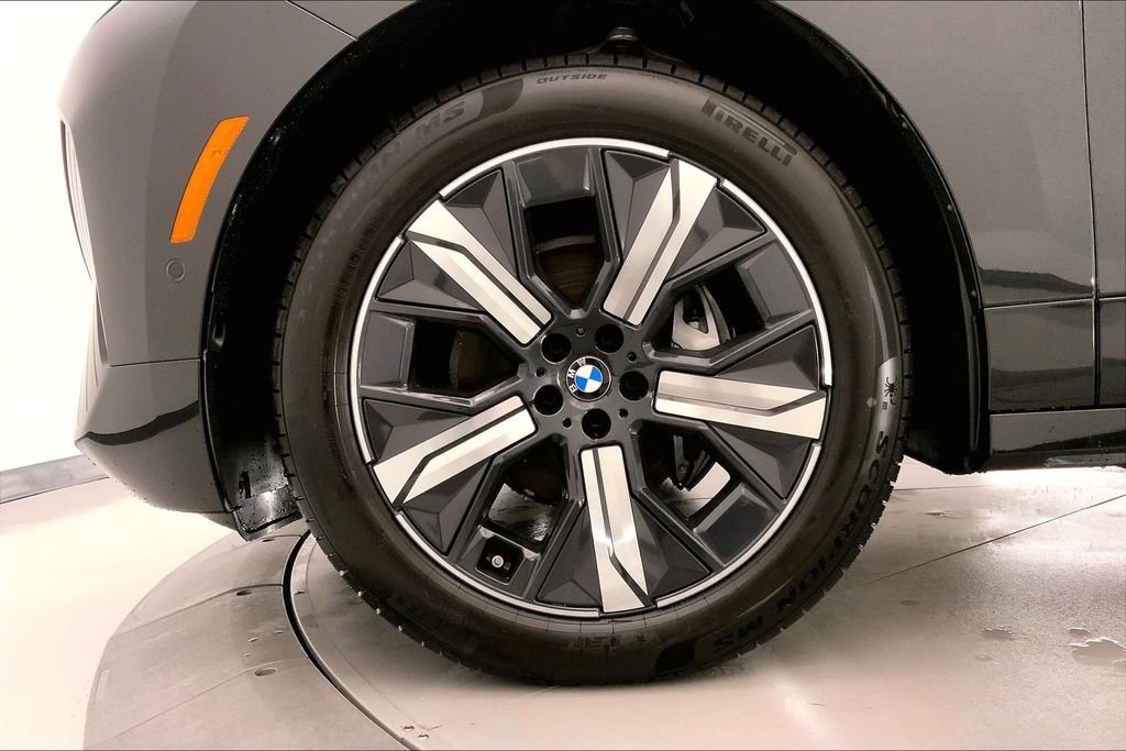 New 2026 BMW iX xDrive45 image 8
