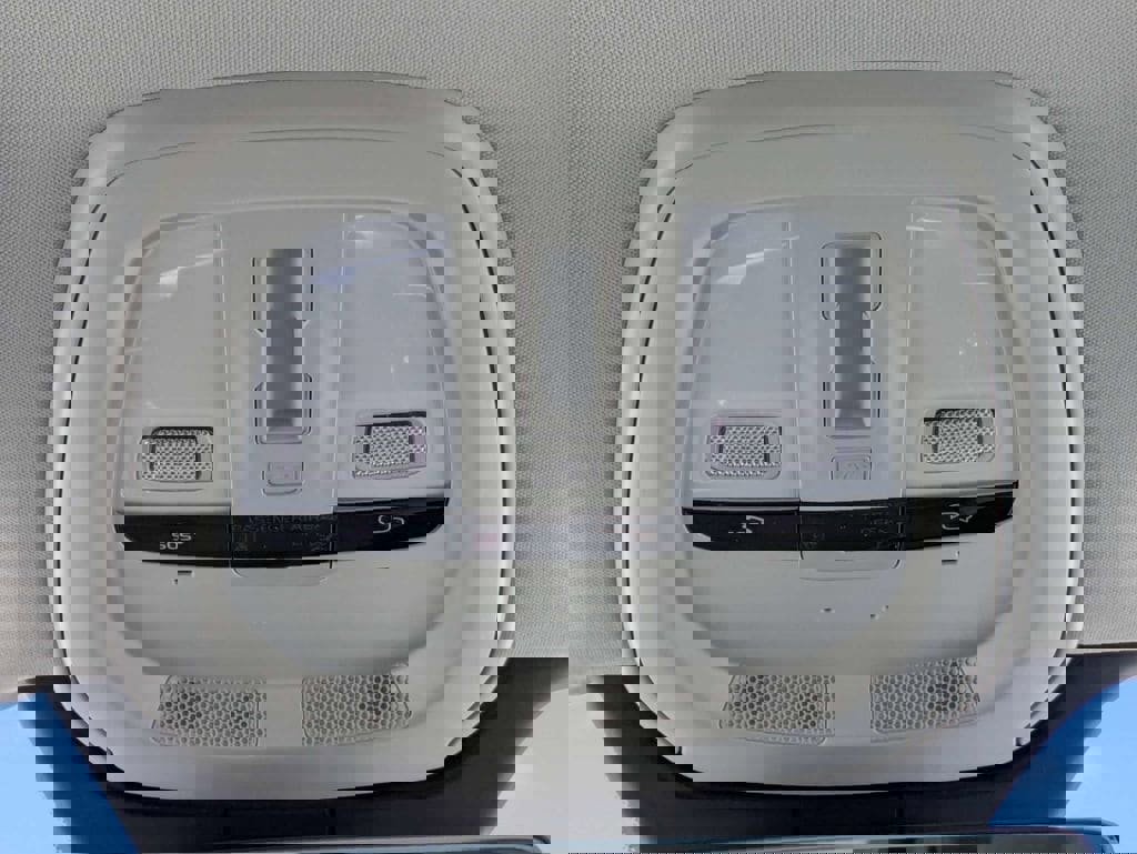 New 2026 Volvo XC90 T8 Ultra w/ Protection Package Premier AWD/4WD image 28