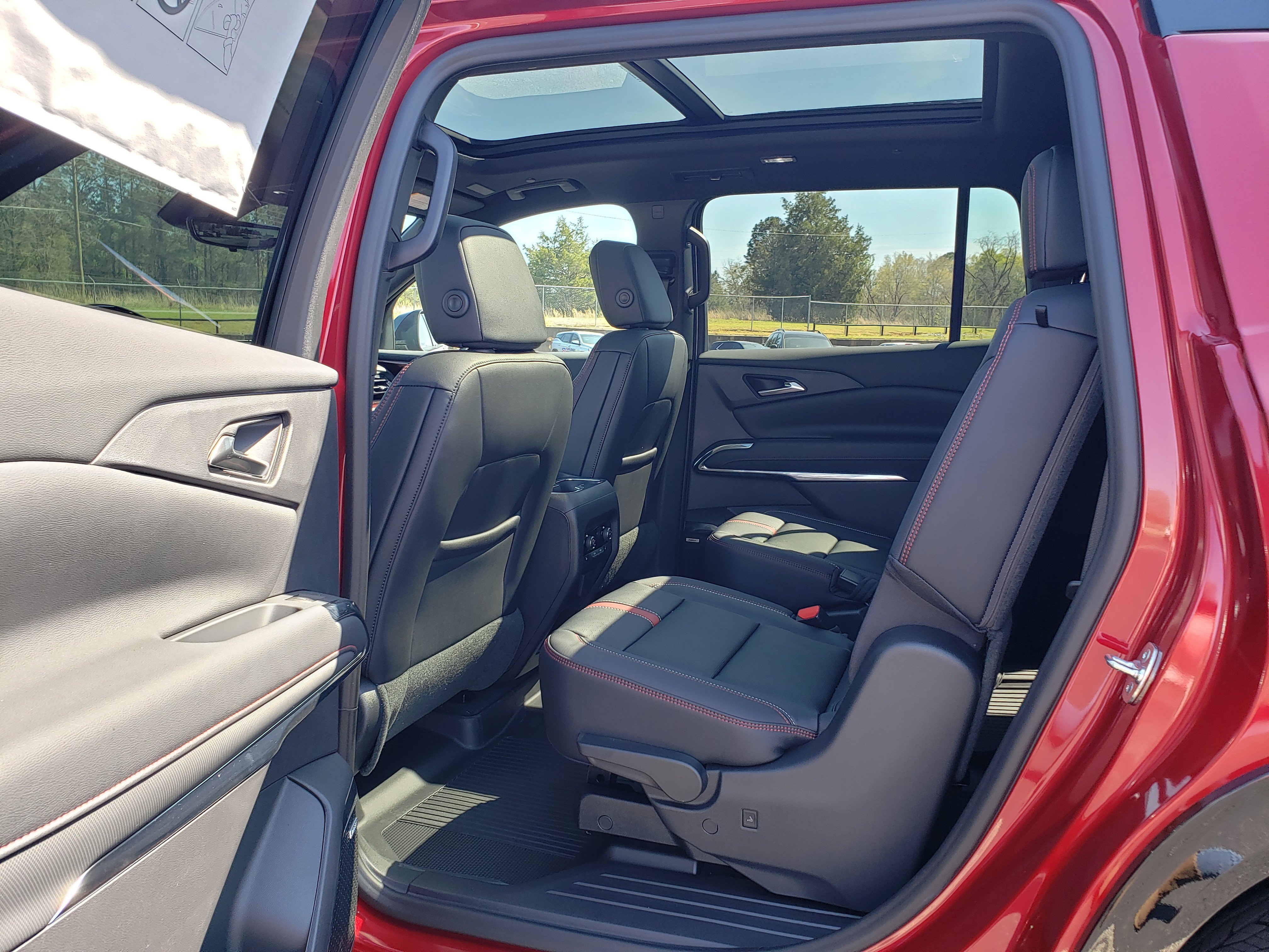 New 2026 Chevrolet Traverse RS w/ LPO, Floor Liner Package image 30