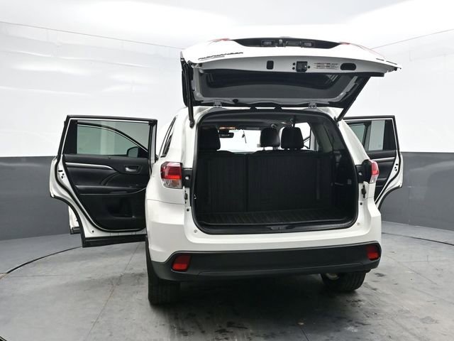 Used 2019 Toyota Highlander SE w/ Nightshade Edition AWD/4WD image 52