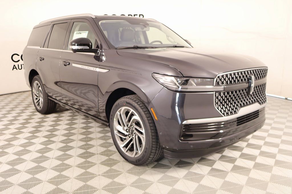 New 2025 Lincoln Navigator Reserve image 1