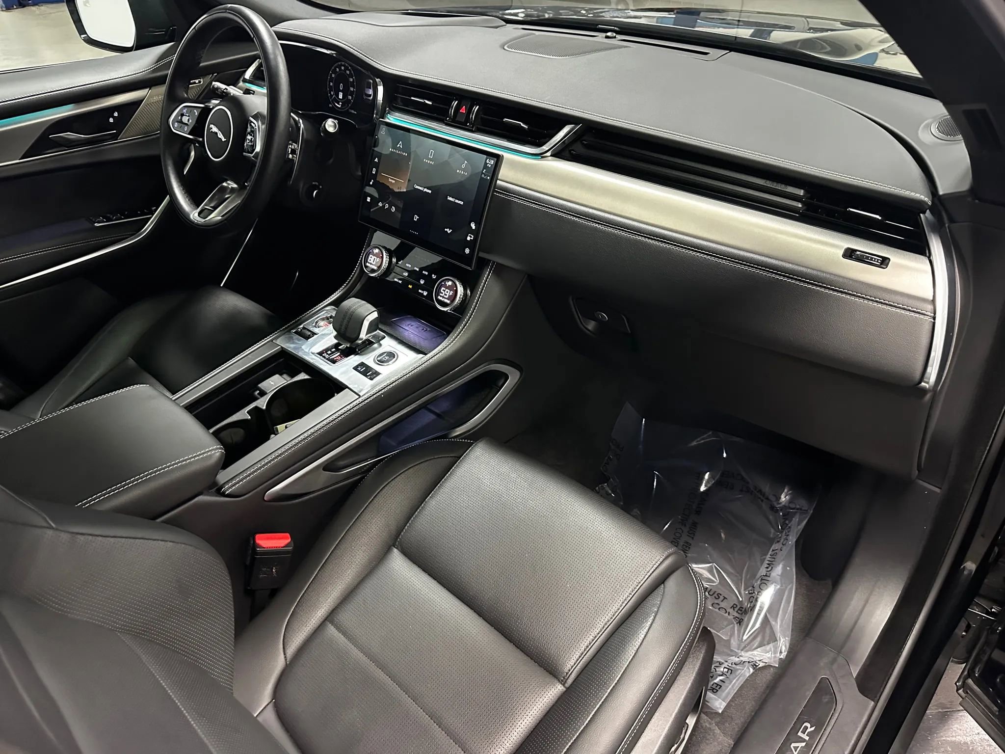 Used 2025 Jaguar F-PACE R-Dynamic S image 23