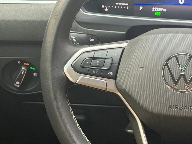 Used 2024 Volkswagen Tiguan SE w/ Panoramic Sunroof Package FWD image 19