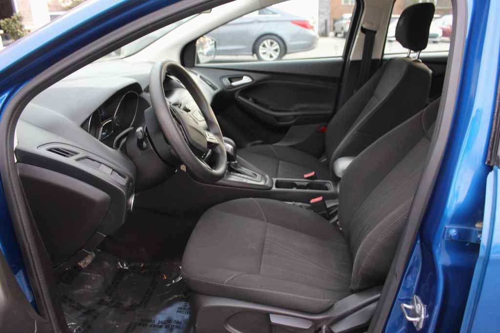 Used 2018 Ford Focus SE image 25