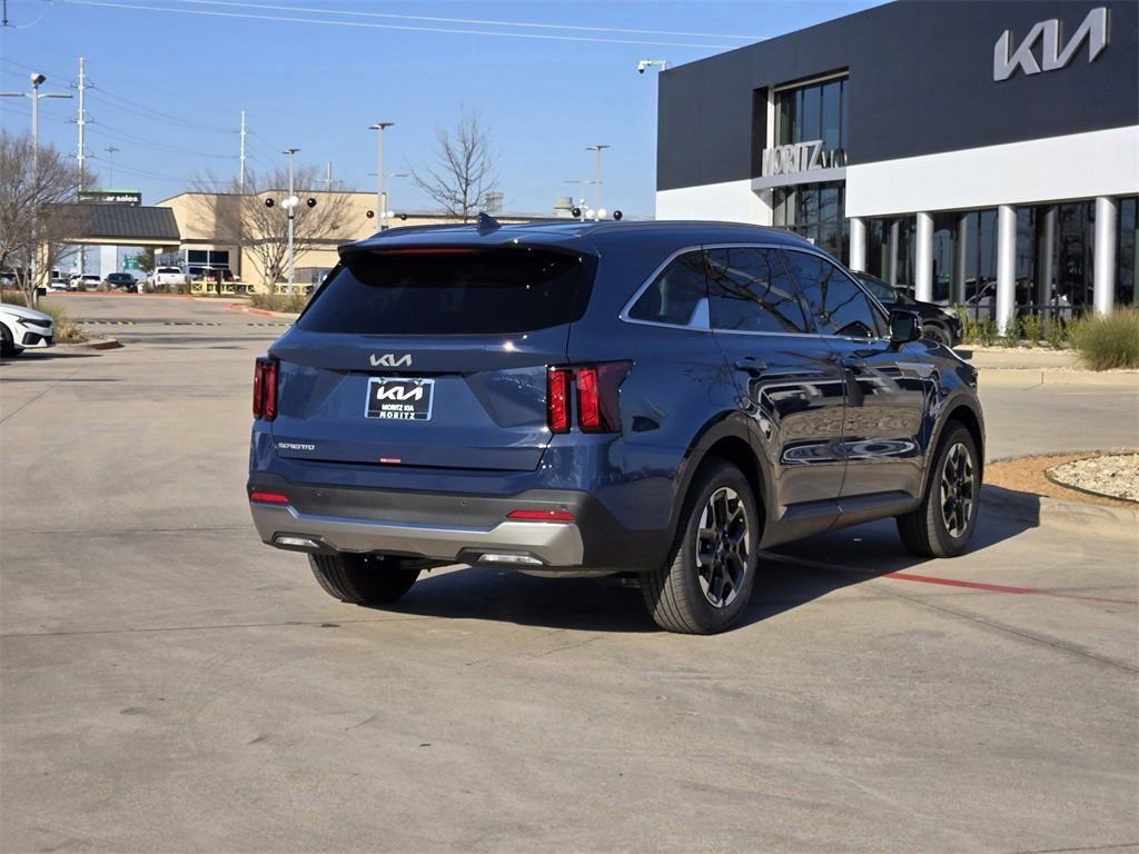 New 2026 Kia Sorento S image 4