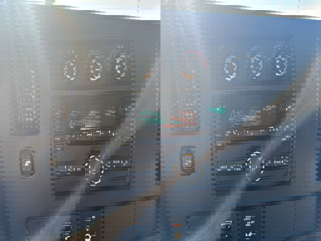 Used 2017 Chevrolet Express 3500 image 10