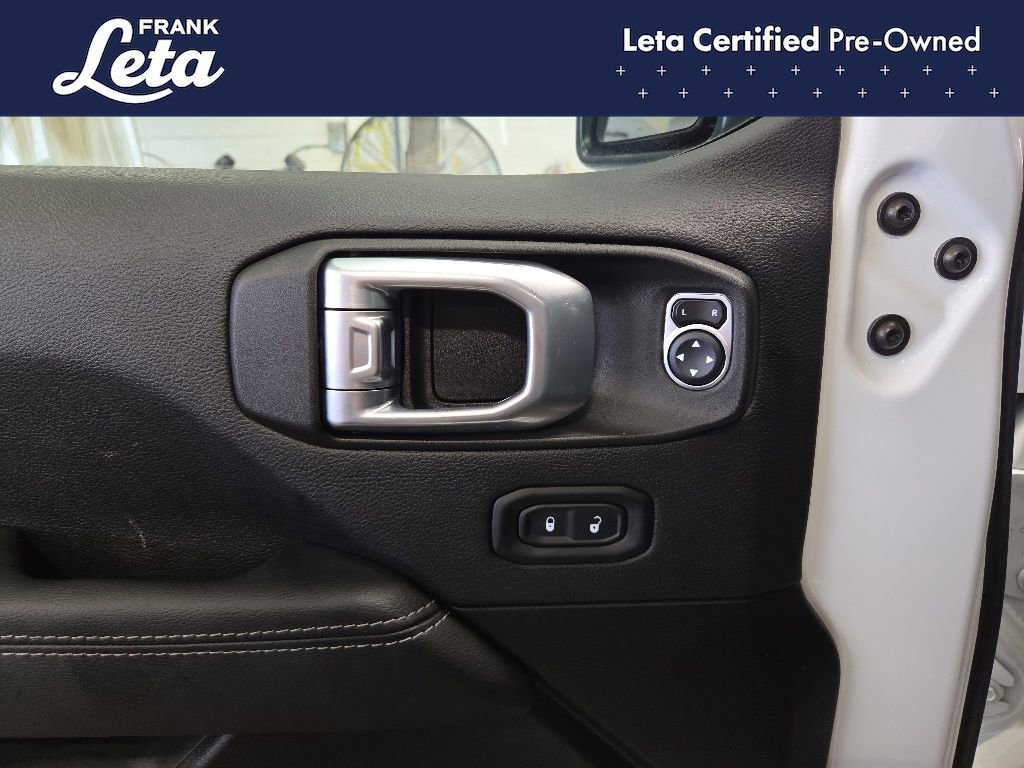 Used 2023 Jeep Wrangler Unlimited Sahara w/ Cold Weather Group AWD/4WD image 21