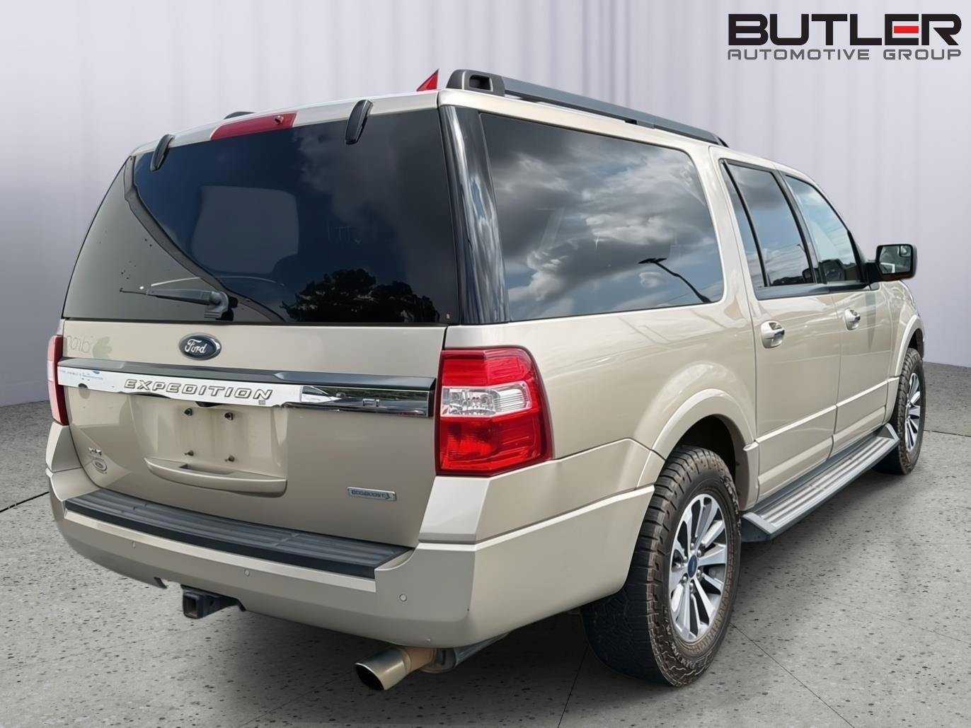 Used 2017 Ford Expedition EL XLT w/ Equipment Group 202A AWD/4WD image 8