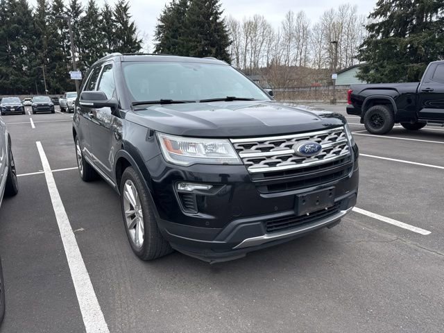 Used 2018 Ford Explorer XLT w/ Equipment Group 201A image 2