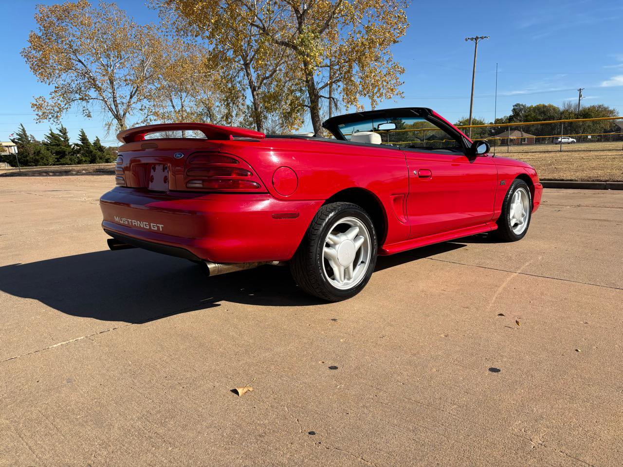 Used 1994 Ford Mustang GT RWD image 9