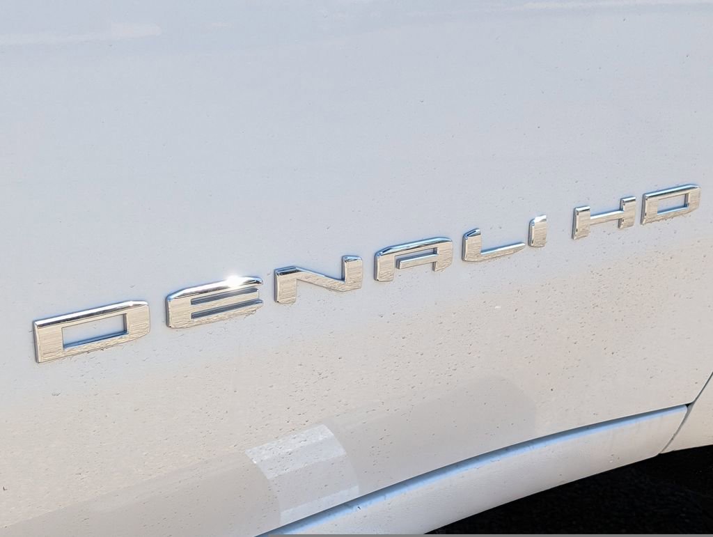 Used 2020 GMC Sierra 2500 Denali w/ Denali Ultimate Package AWD/4WD image 17