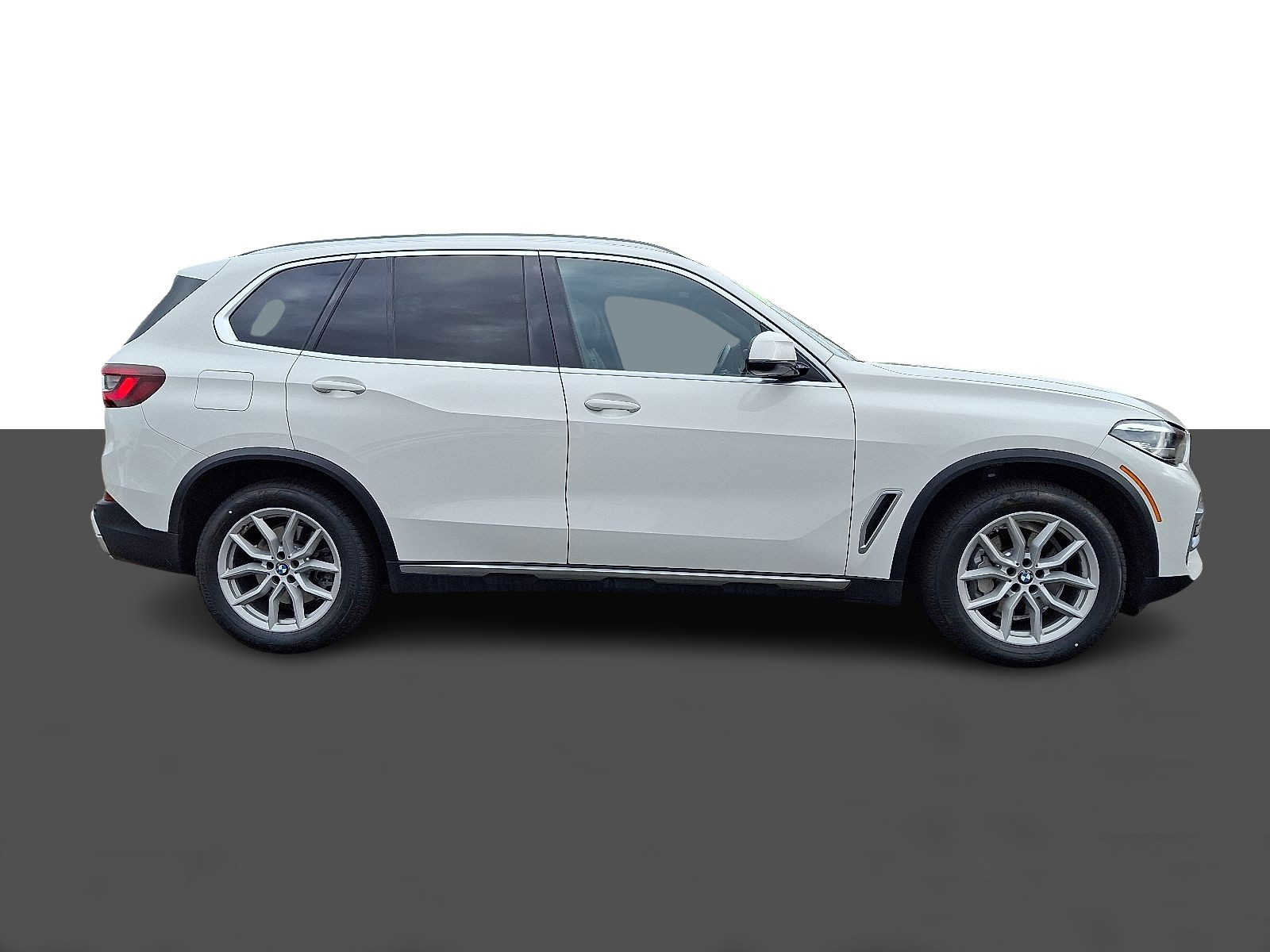 Used 2023 BMW X5 xDrive40i w/ Premium Package image 7