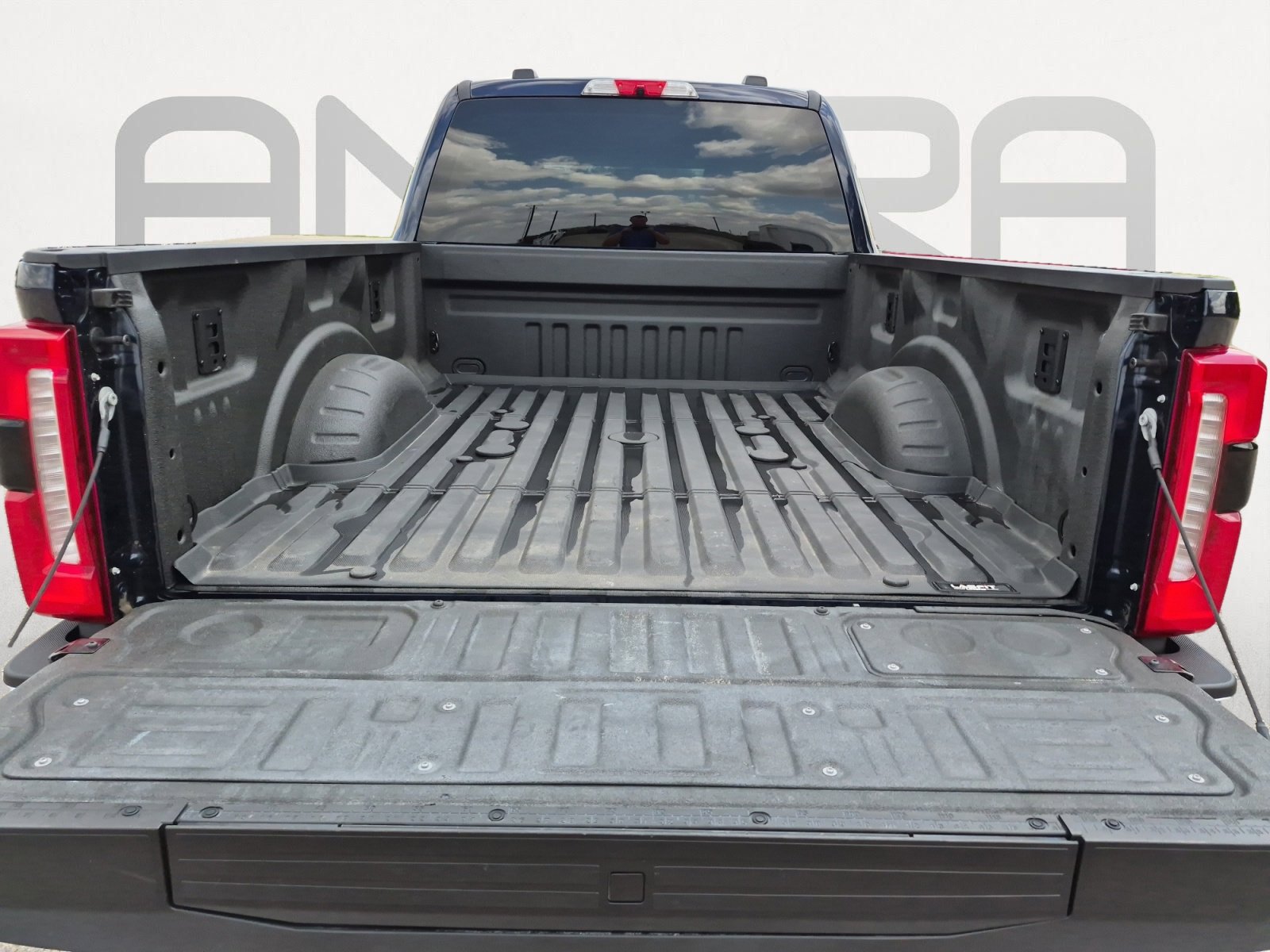 Used 2025 Ford F250 Lariat w/ Chrome Package image 12