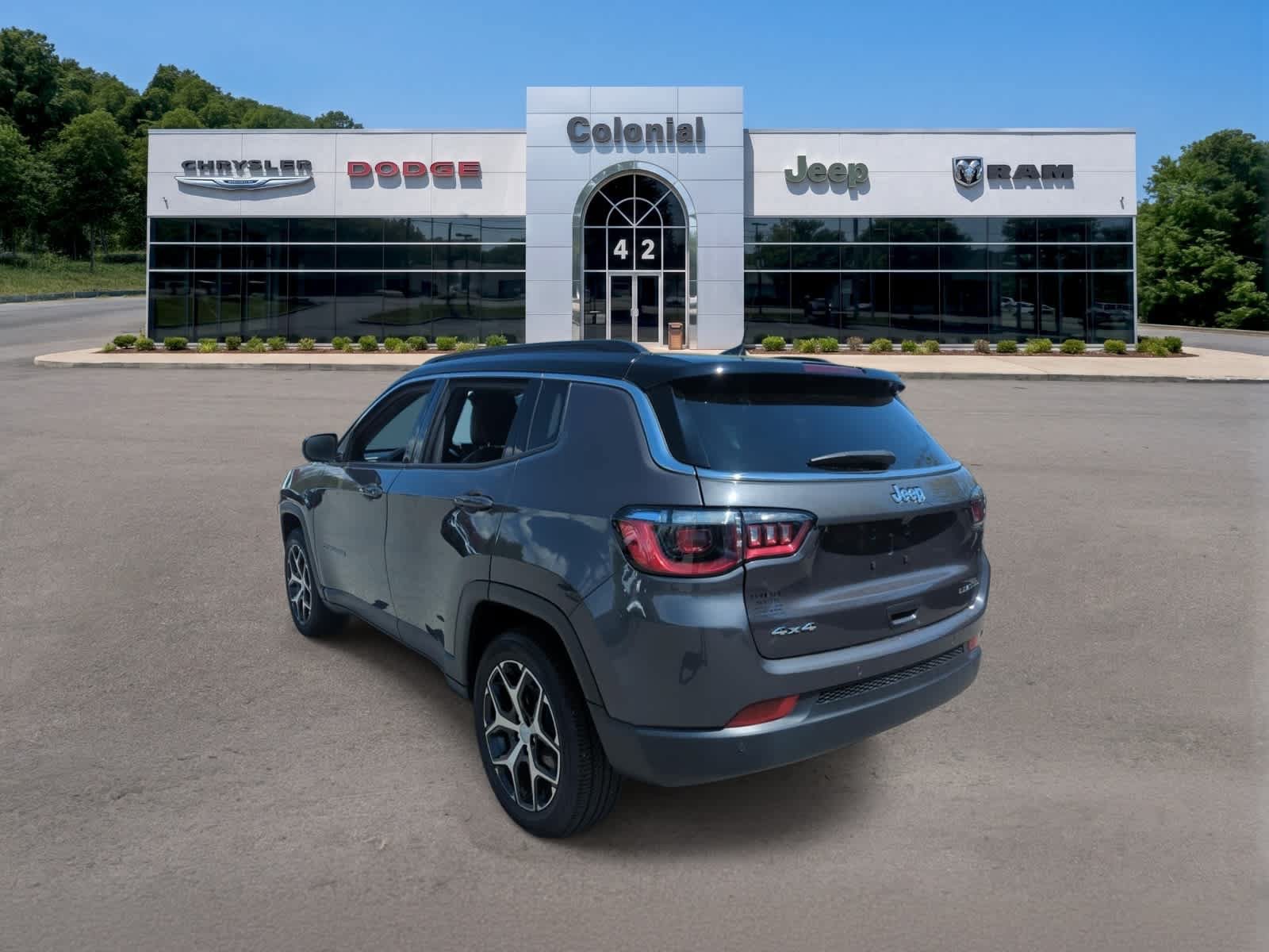 Used 2024 Jeep Compass Limited AWD/4WD image 4