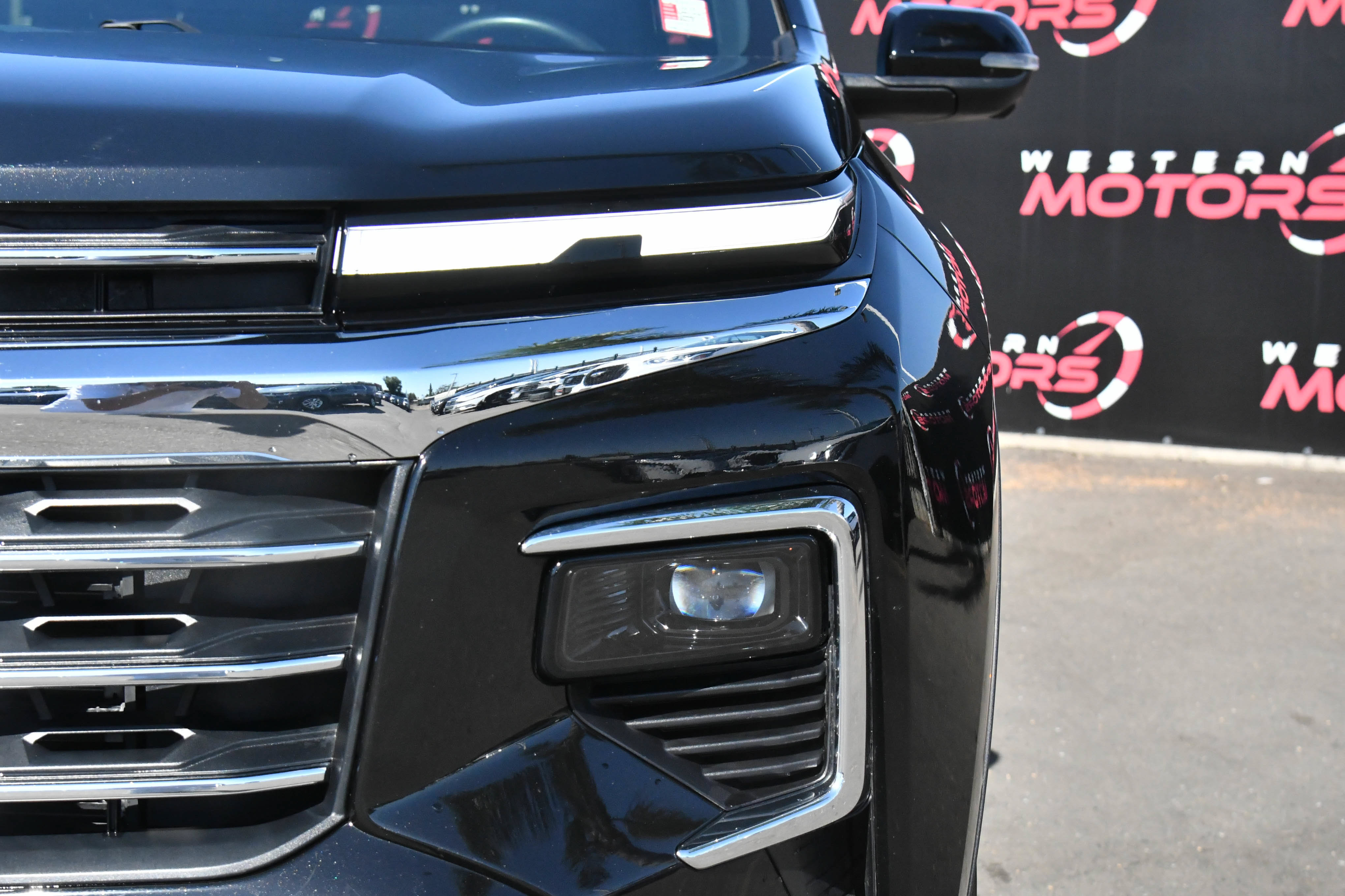 Used 2024 Chevrolet Traverse LT FWD image 11