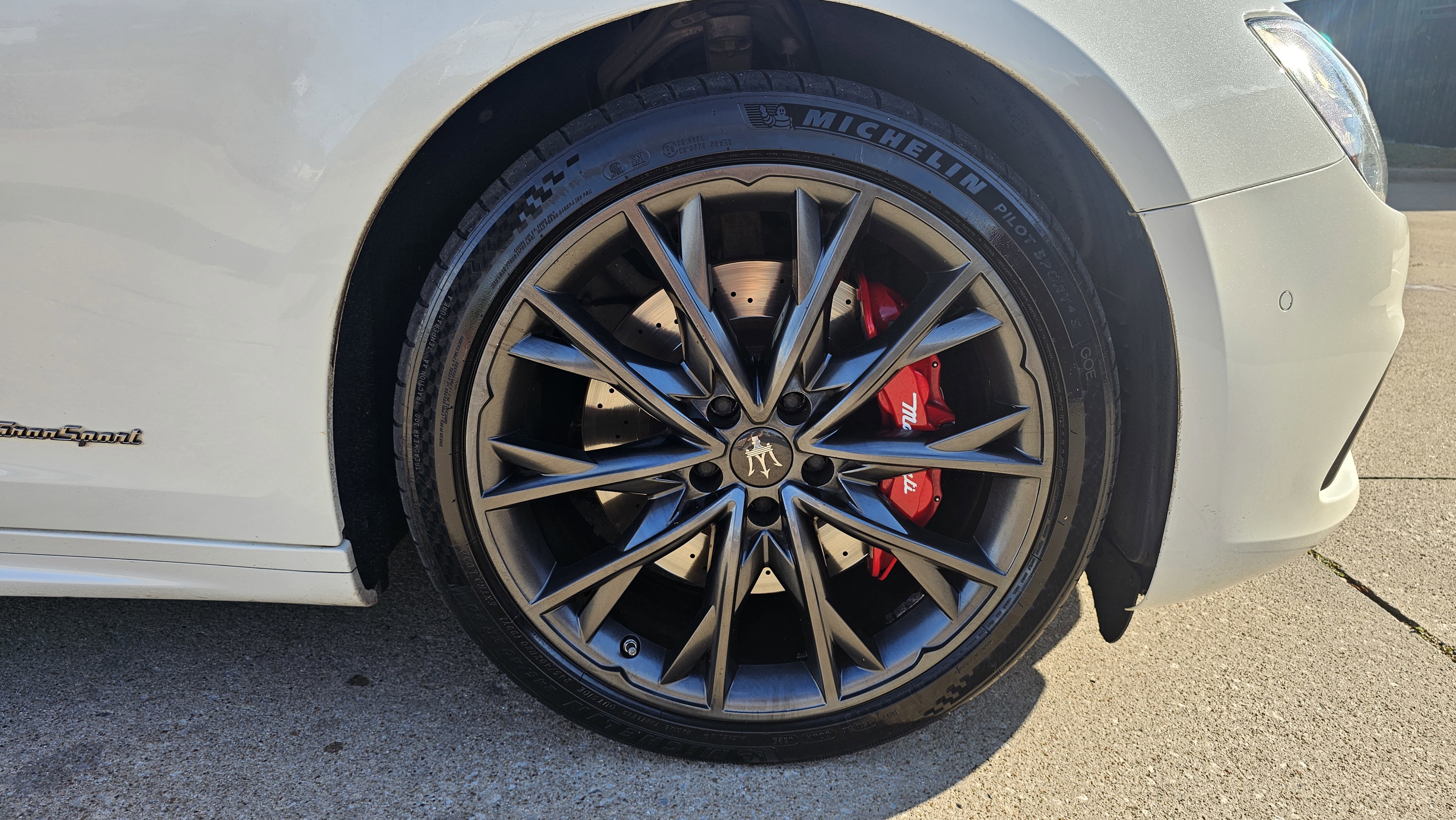 Used 2020 Maserati Ghibli GranSport image 22