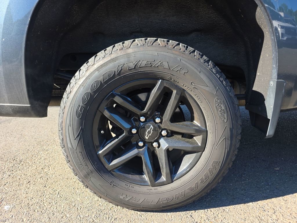 Used 2019 Chevrolet Silverado 1500 LT Trail Boss AWD/4WD image 11