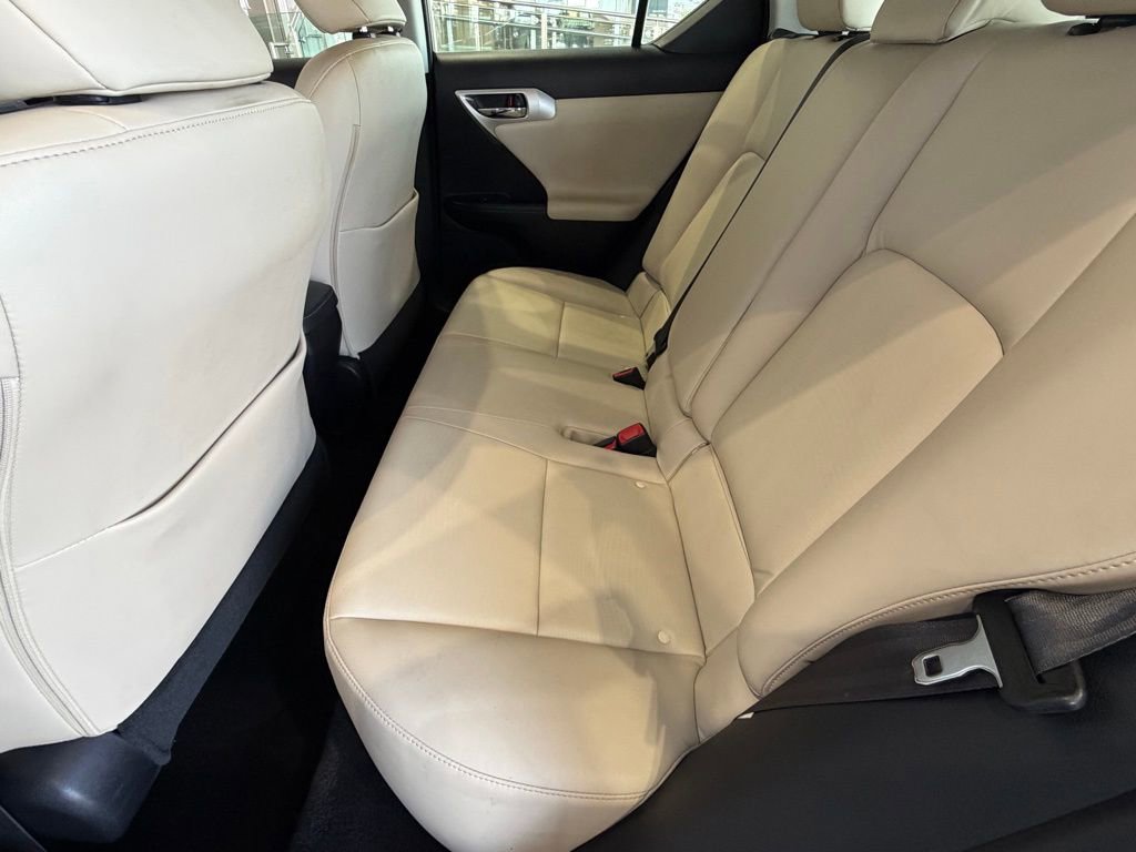 Used 2013 Lexus CT 200h w/ Premium Pkg w/Navigation FWD image 34