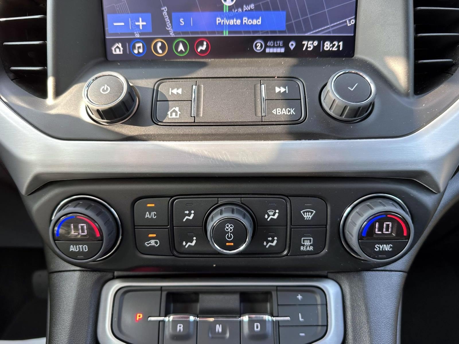 Used 2023 GMC Acadia SLT w/ Elevation Edition AWD/4WD image 25