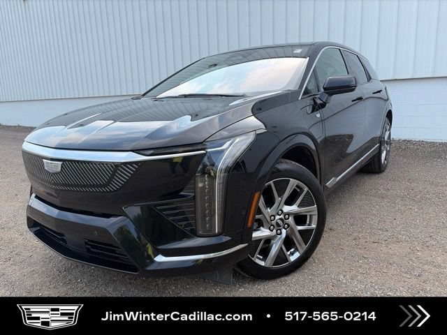 Certified 2025 Cadillac Optiq Luxury 2 w/ LPO, Floor Liner Package AWD/4WD image 2