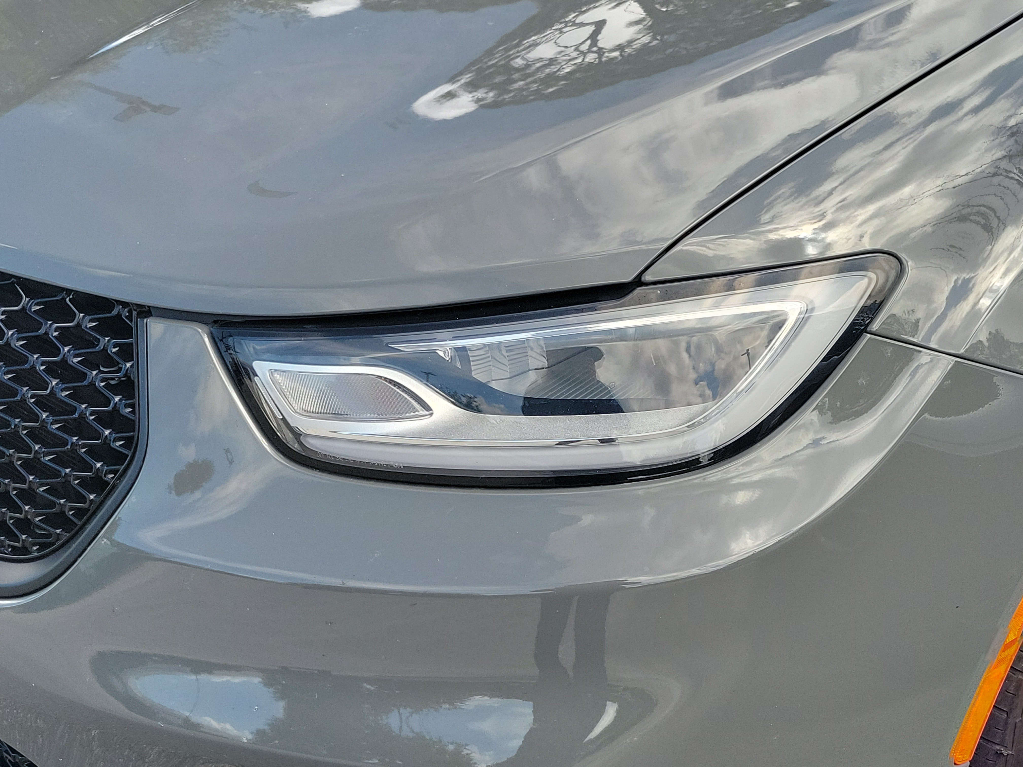 Used 2022 Chrysler Pacifica Touring-L FWD image 4