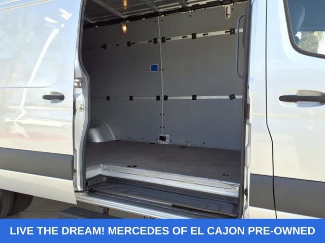 Used 2024 Mercedes-Benz Sprinter 3500 image 23