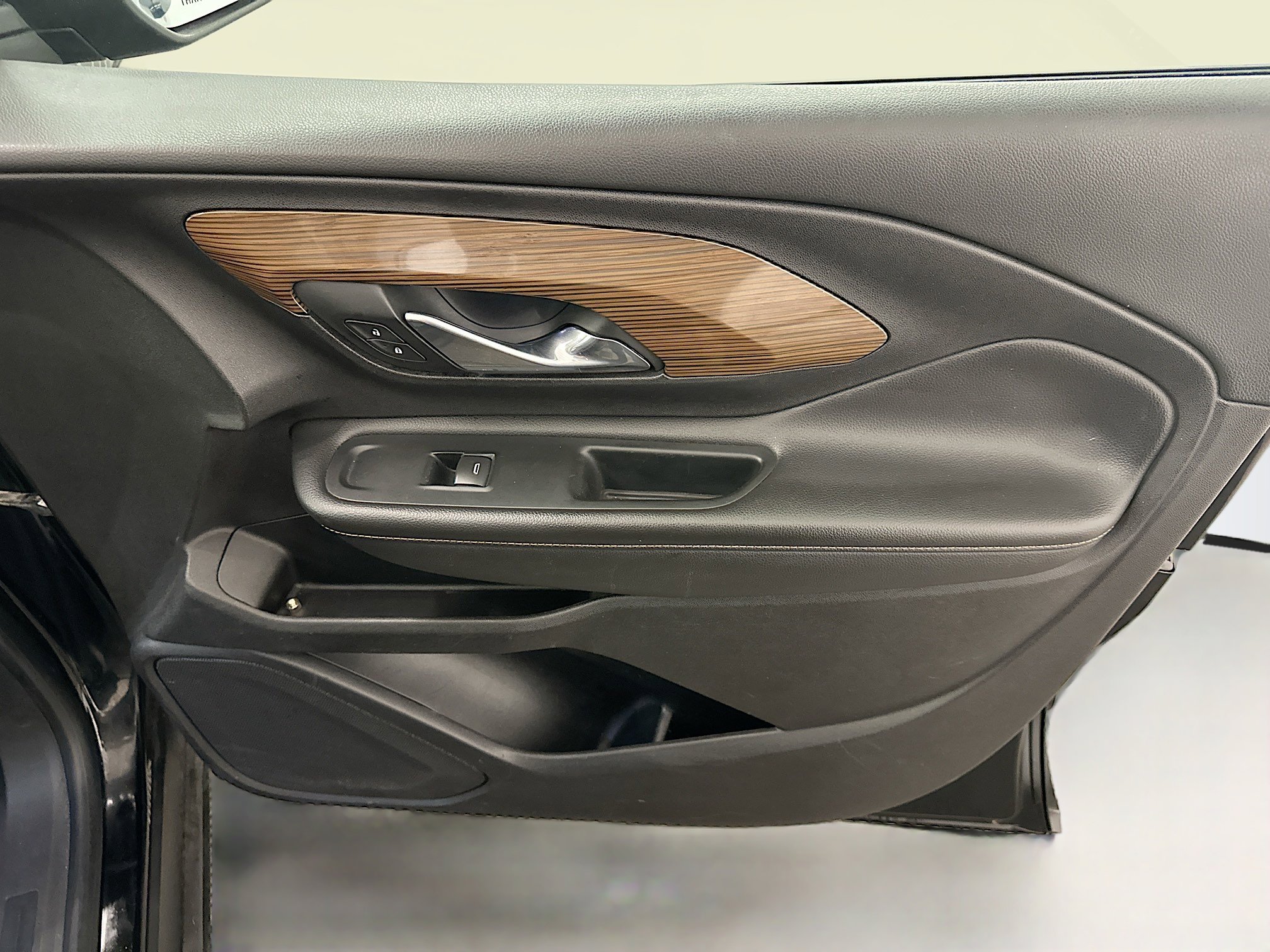 Used 2018 GMC Terrain SLE w/ Driver Convenience Package image 33