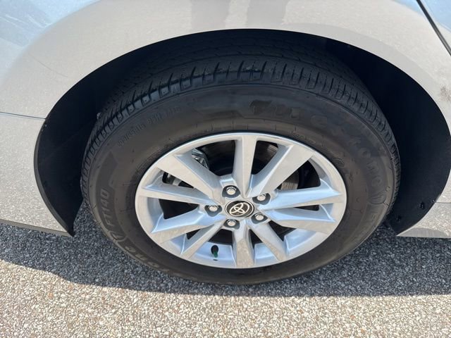 Used 2025 Toyota Camry LE w/ Convenience Package FWD image 14