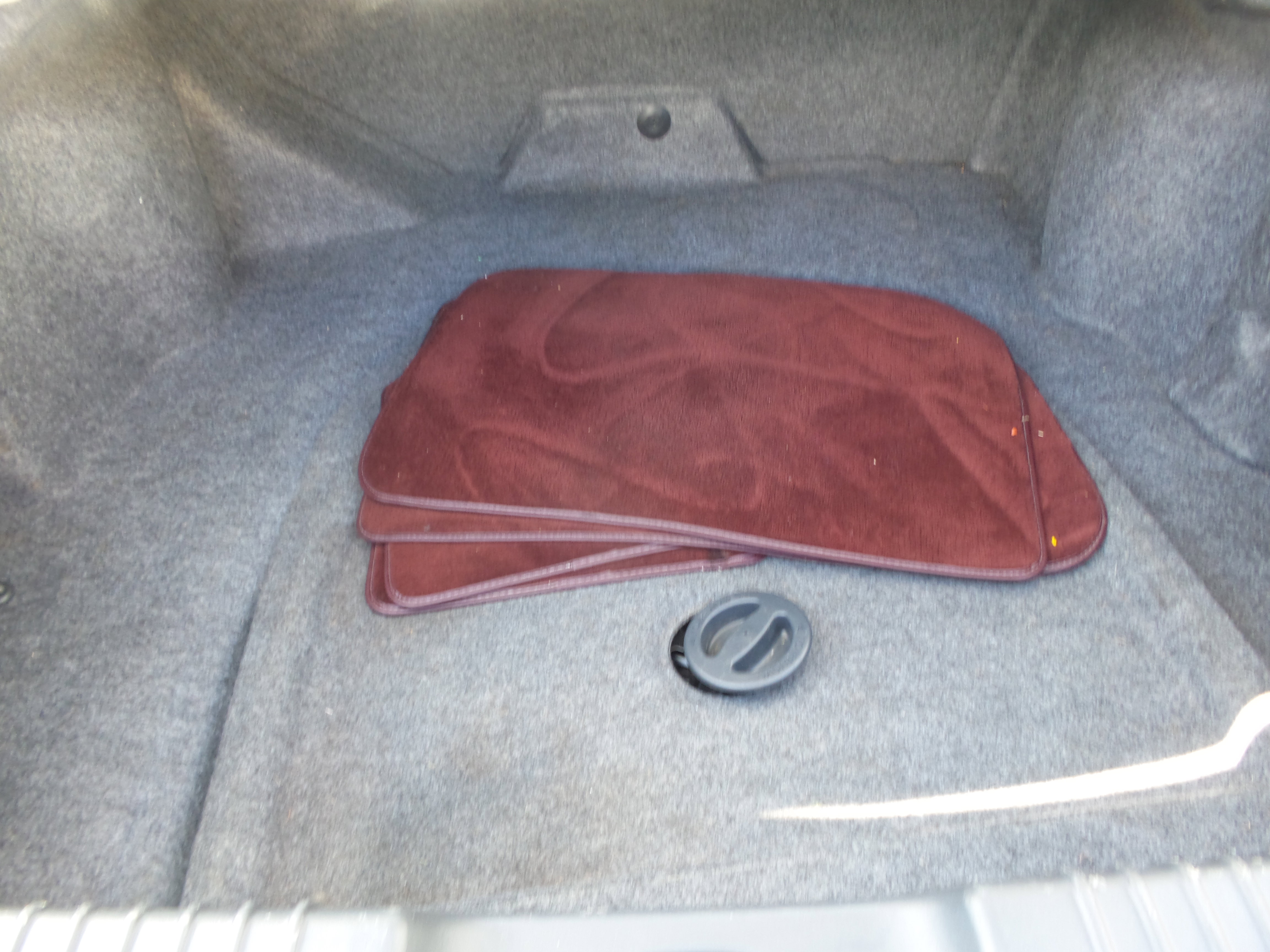 Used 1995 Buick Riviera Coupe image 23