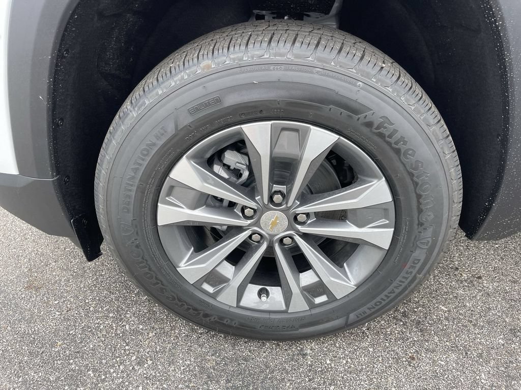 New 2026 Chevrolet Equinox LT w/ LPO, Floor Liner Package FWD image 10