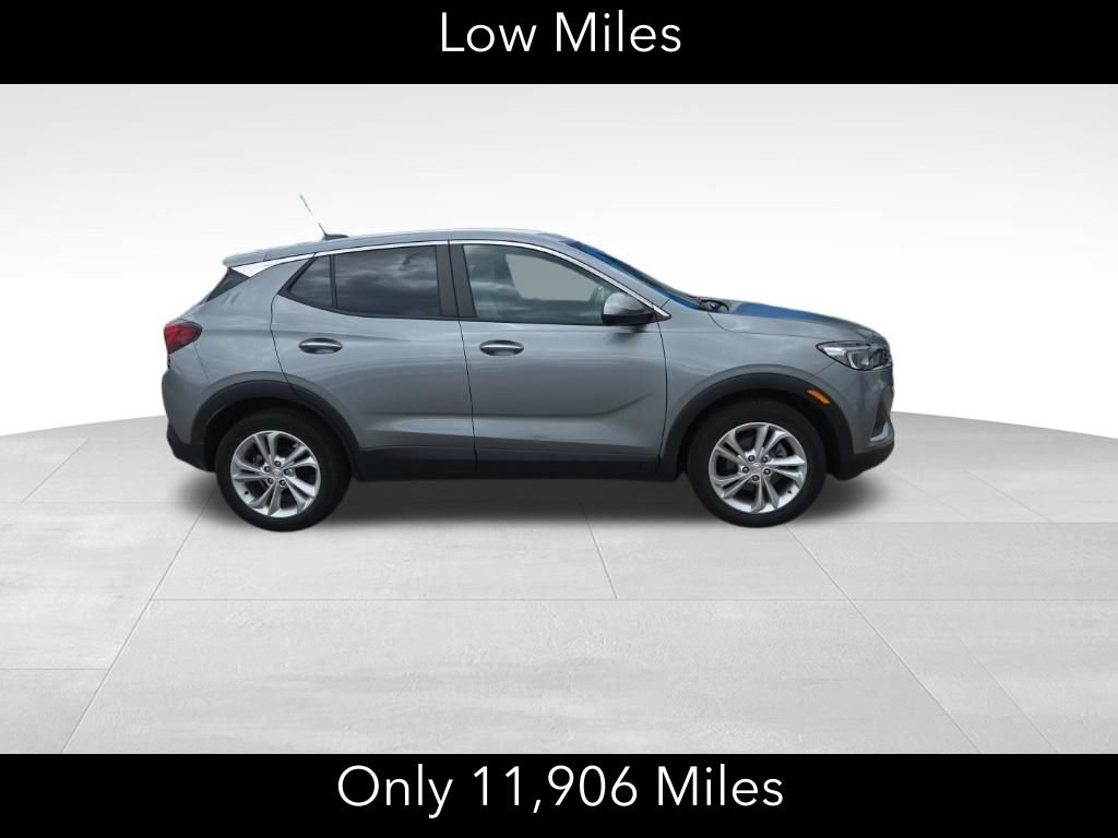 Used 2023 Buick Encore GX Preferred w/ Cold Weather Comfort Package FWD image 2