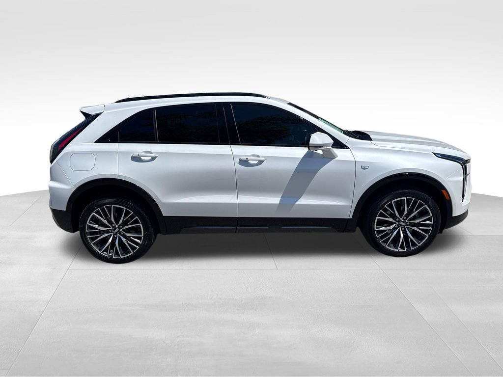 Used 2025 Cadillac XT4 Sport w/ Cold Weather Package FWD image 8