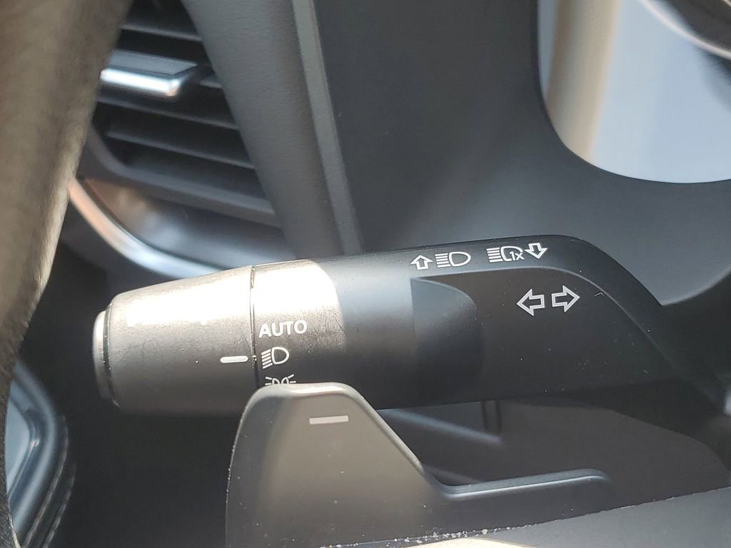 Used 2024 Nissan Rogue SV image 18