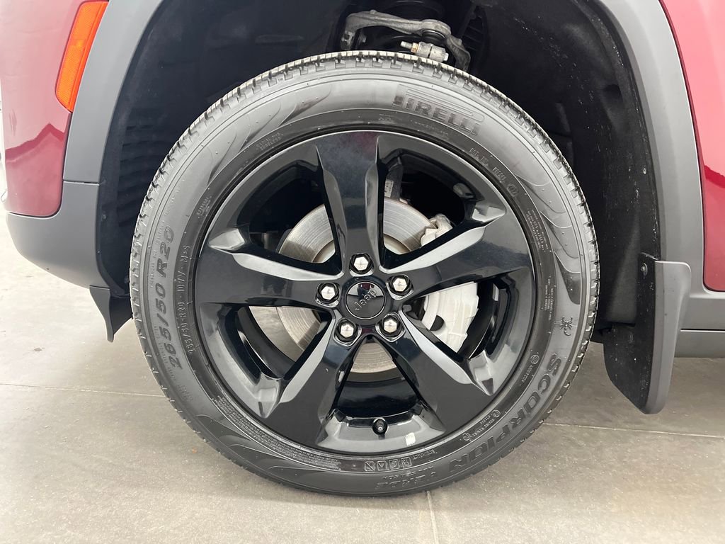Used 2025 Jeep Grand Cherokee Limited w/ Black Appearance Package RWD image 29