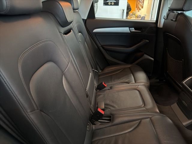Used 2017 Audi Q5 2.0T Premium image 25