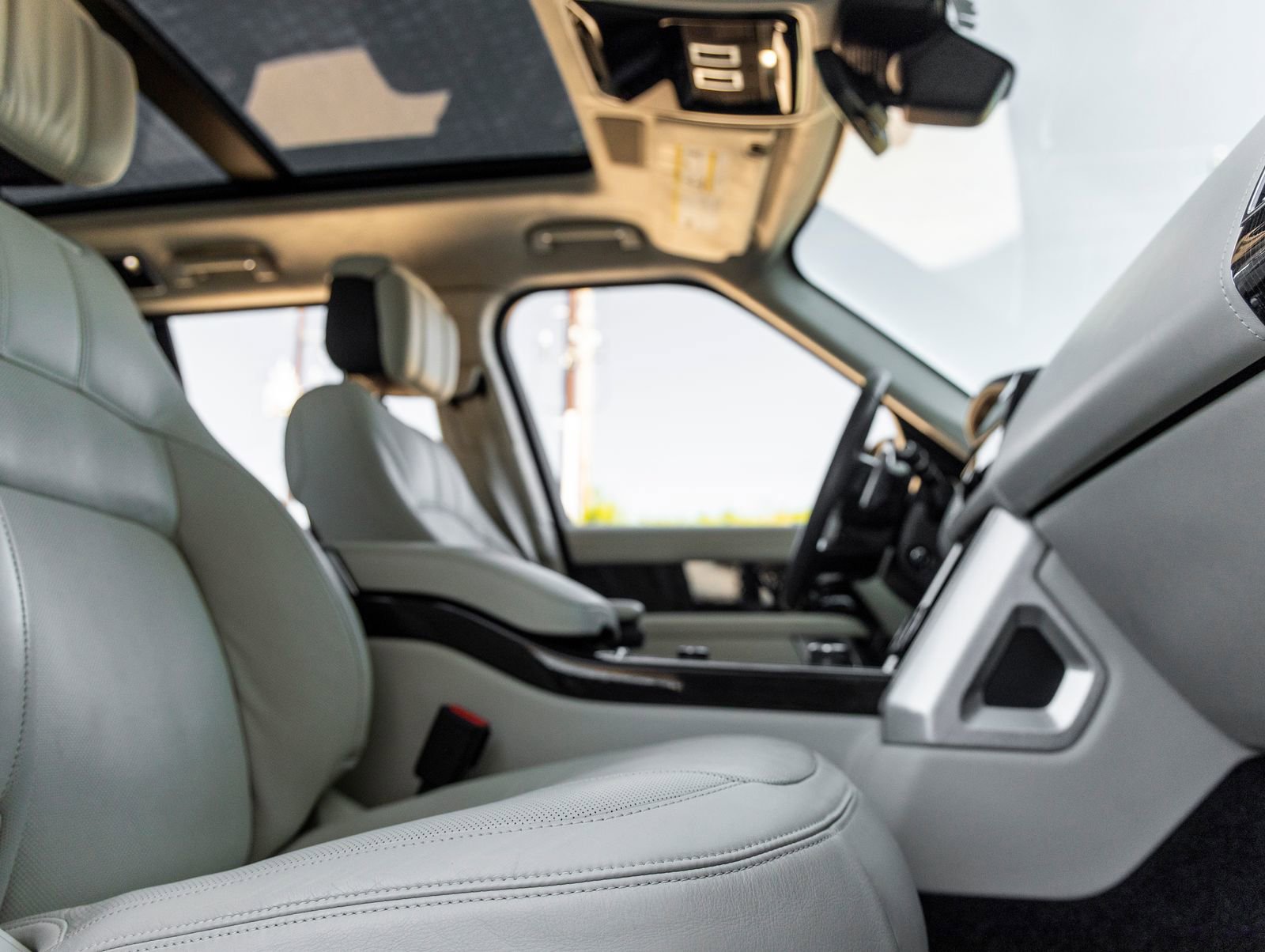 Used 2020 Land Rover Range Rover Autobiography image 43