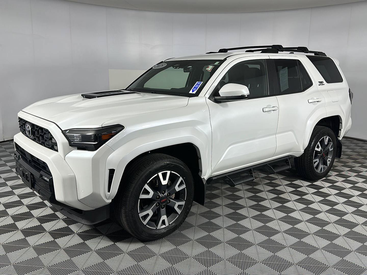 Used 2025 Toyota 4Runner TRD Sport AWD/4WD image 4