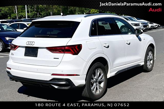 Used 2022 Audi Q3 2.0T Premium w/ Convenience Package AWD/4WD image 2