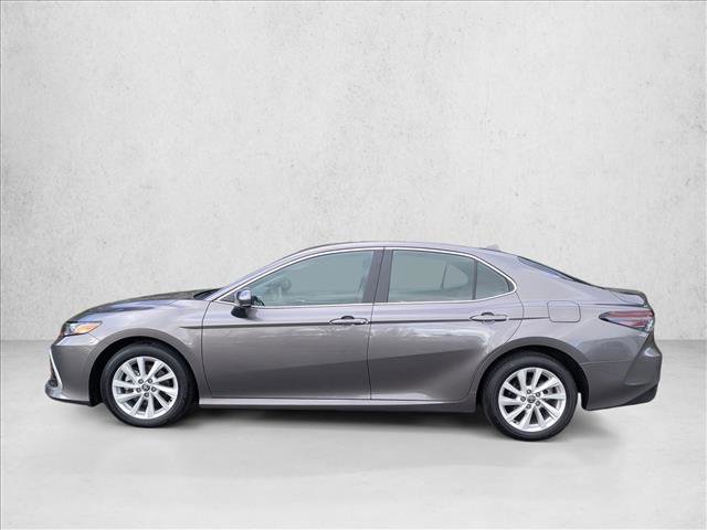 Used 2022 Toyota Camry LE image 9