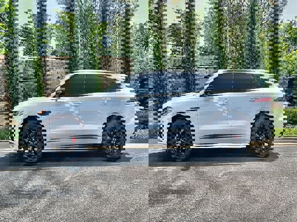 New 2026 Jaguar F-PACE R-Dynamic S image 2