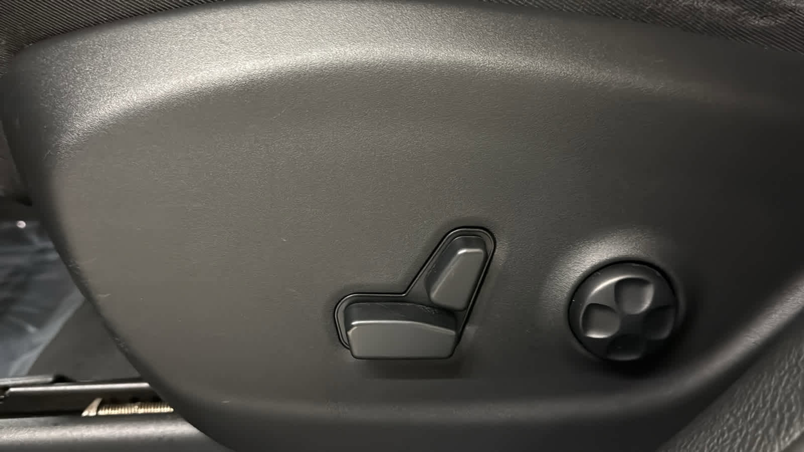 Used 2021 Jeep Cherokee Latitude Lux FWD image 14