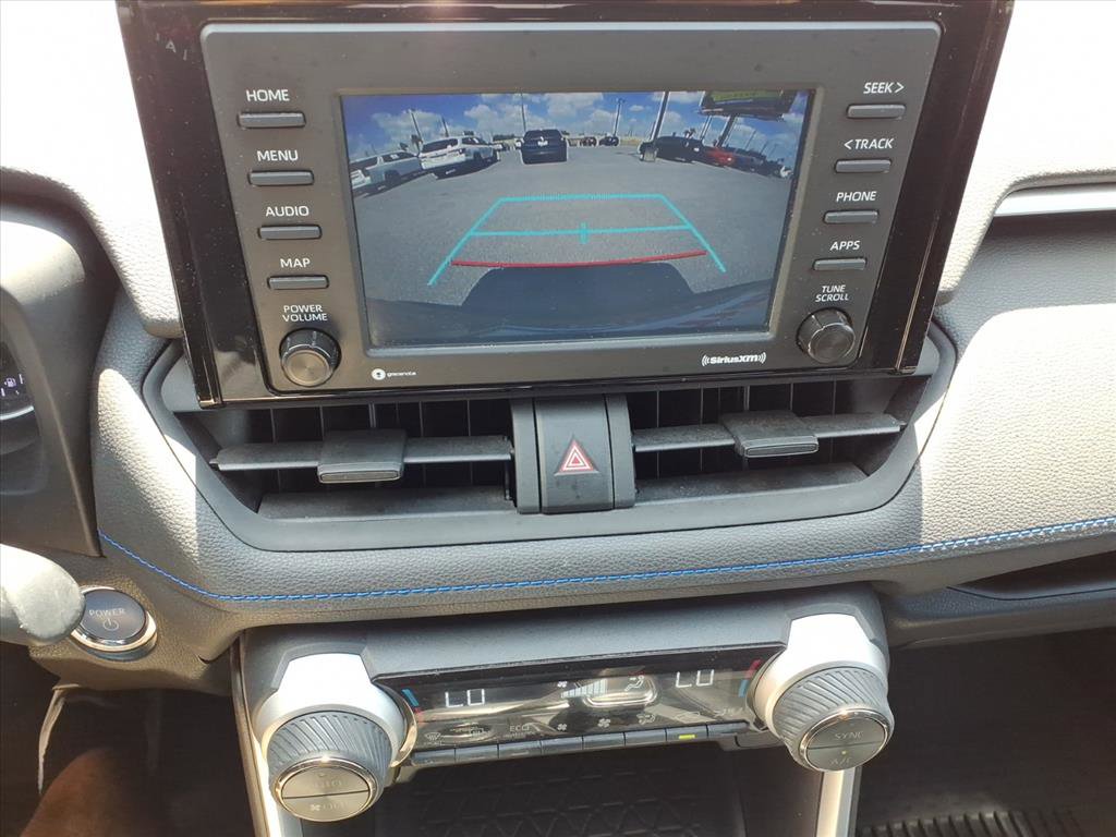 Used 2022 Toyota RAV4 SE image 13