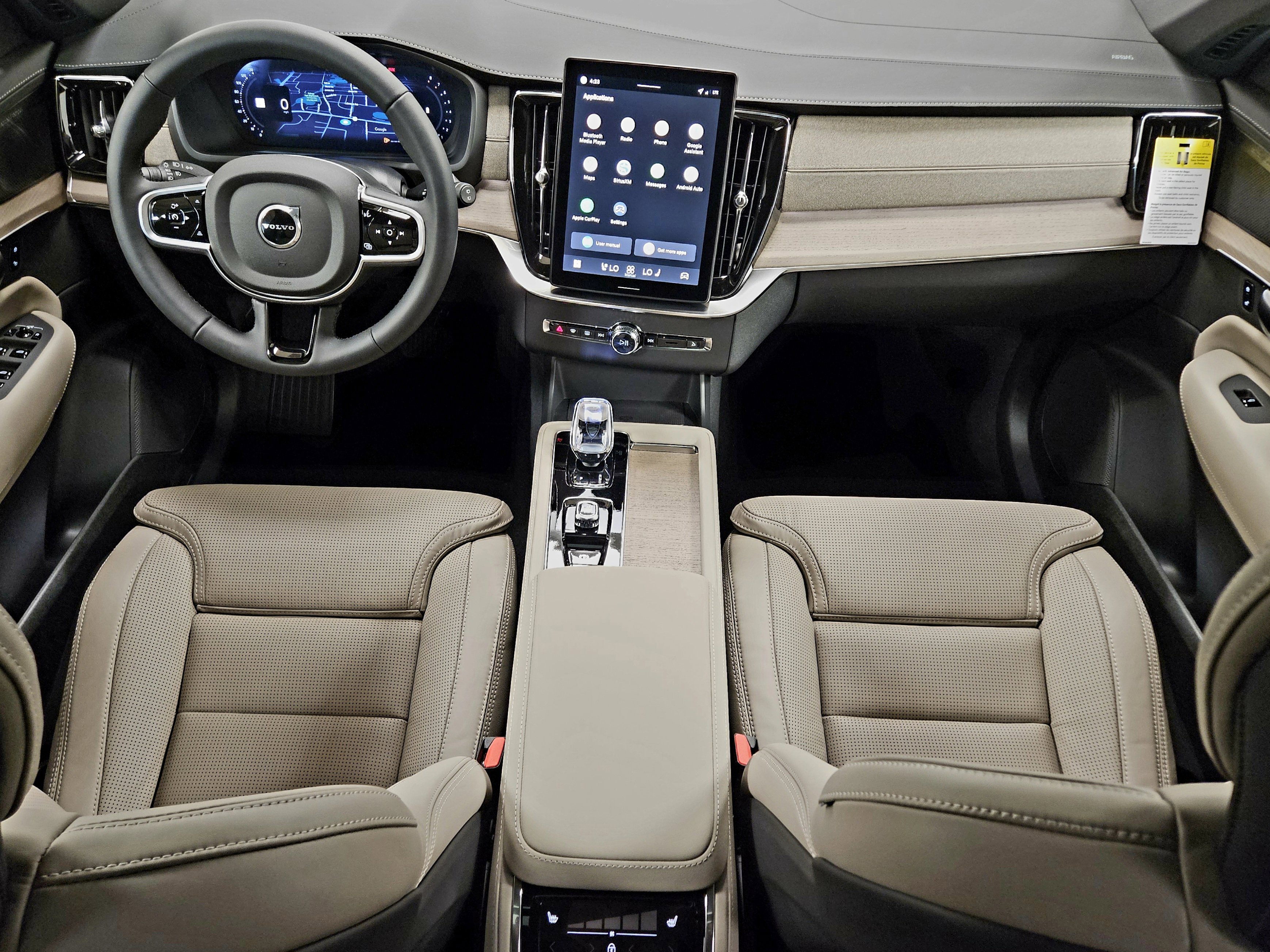 New 2026 Volvo XC90 B6 Ultra w/ Protection Package image 15
